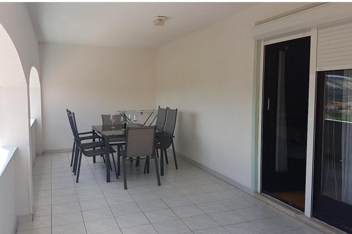Apartments For Families With Children Lopar, Rab - 10402 Buitenkant foto