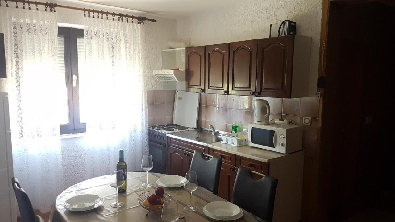 Apartments For Families With Children Lopar, Rab - 10402 Buitenkant foto